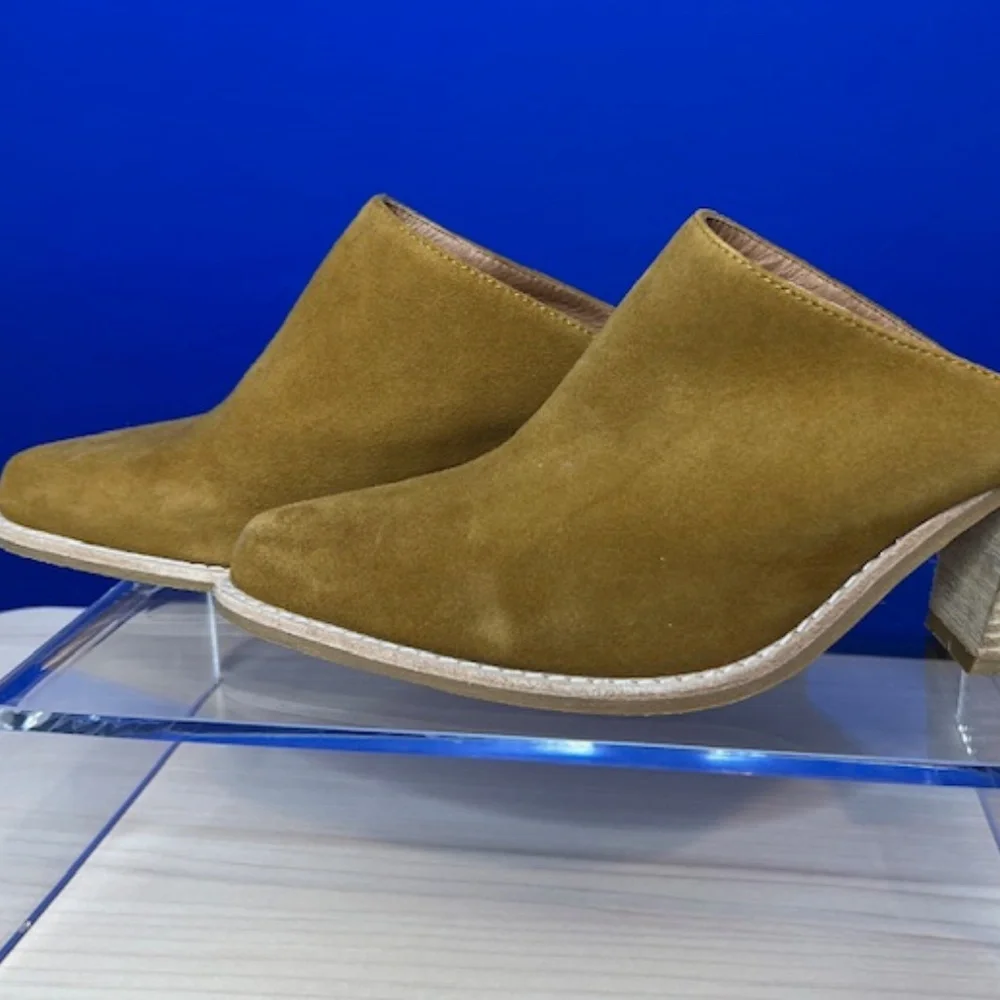 JEFFREY CAMPBELL - "FAVELA" MULES" in Cognac Suede - Size 9 - Picture 4 of 8
